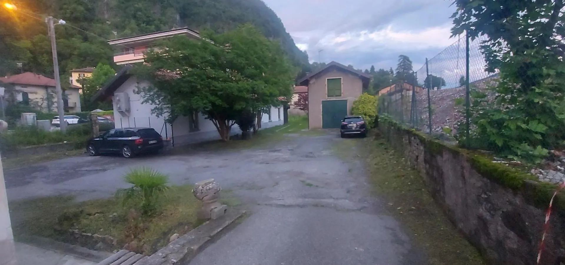 Ehemaliger Palast, Malerische Wohnung, Seeblick, Stellplatz Laveno