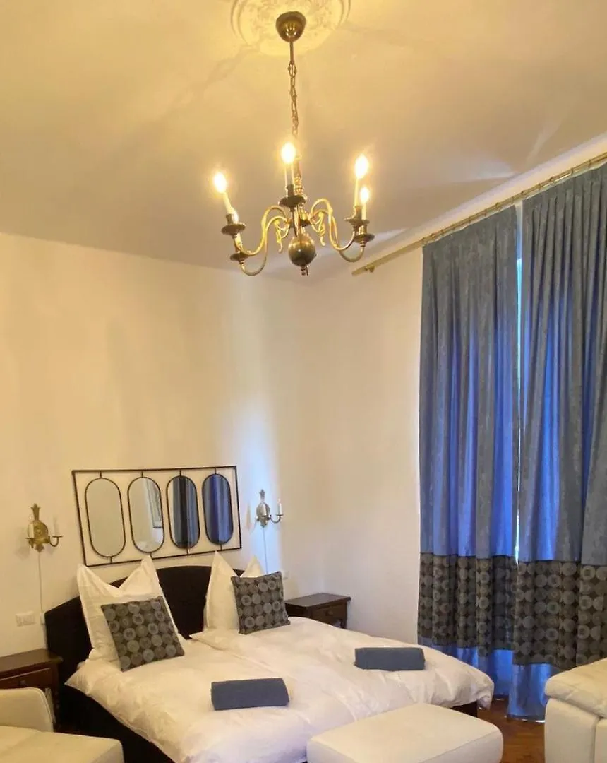 Lejlighed Ehemaliger Palast, Malerische Wohnung, Seeblick, Stellplatz Laveno
