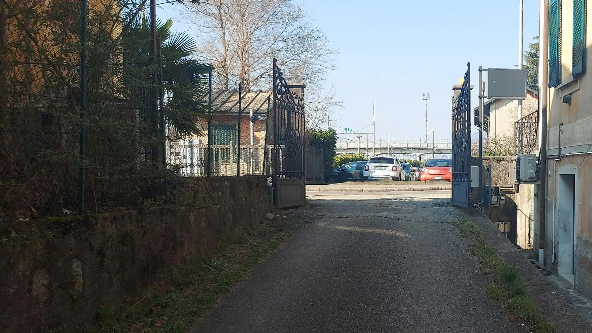 Ehemaliger Palast, Malerische Wohnung, Seeblick, Stellplatz Laveno