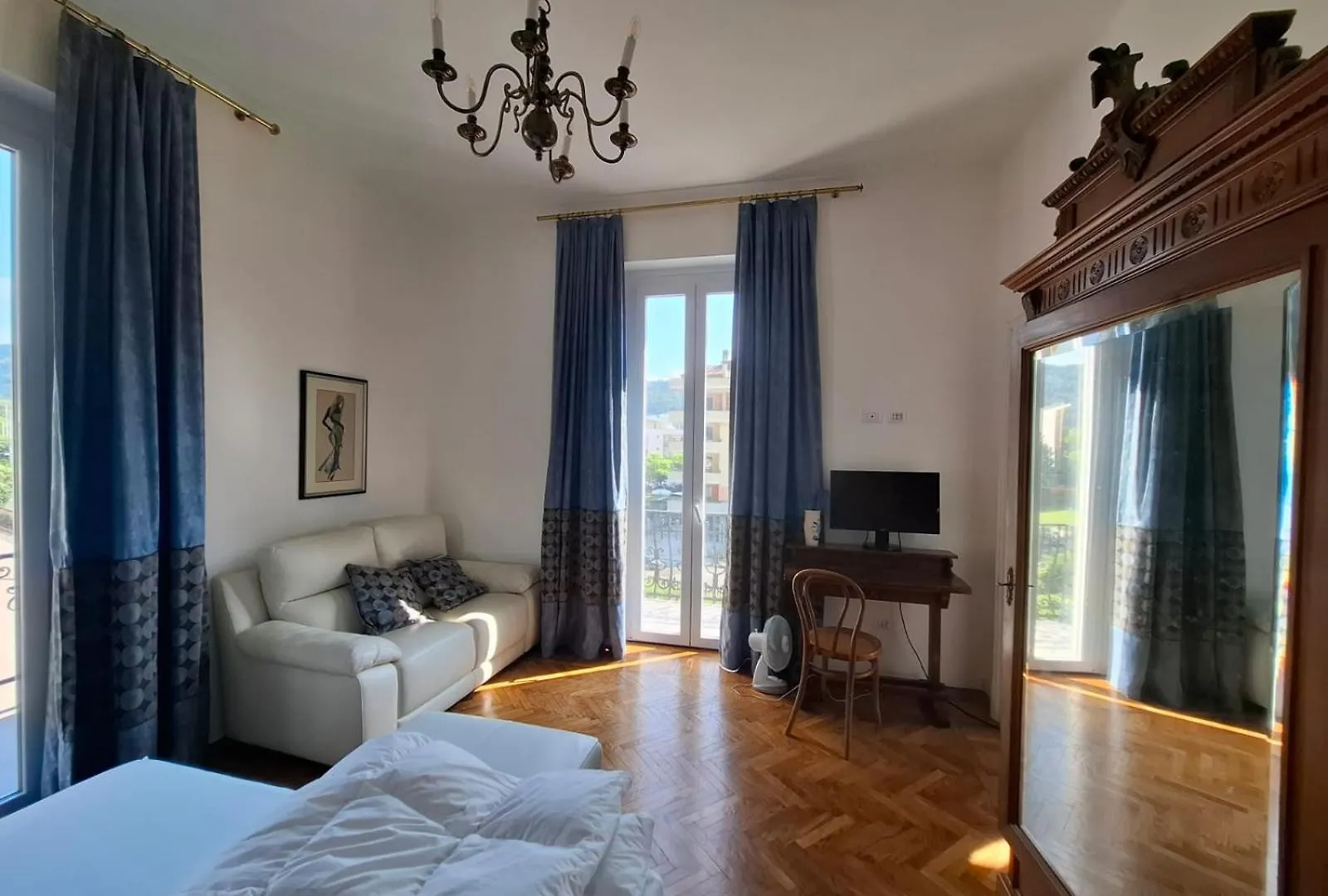 Lejlighed Ehemaliger Palast, Malerische Wohnung, Seeblick, Stellplatz Laveno Italien